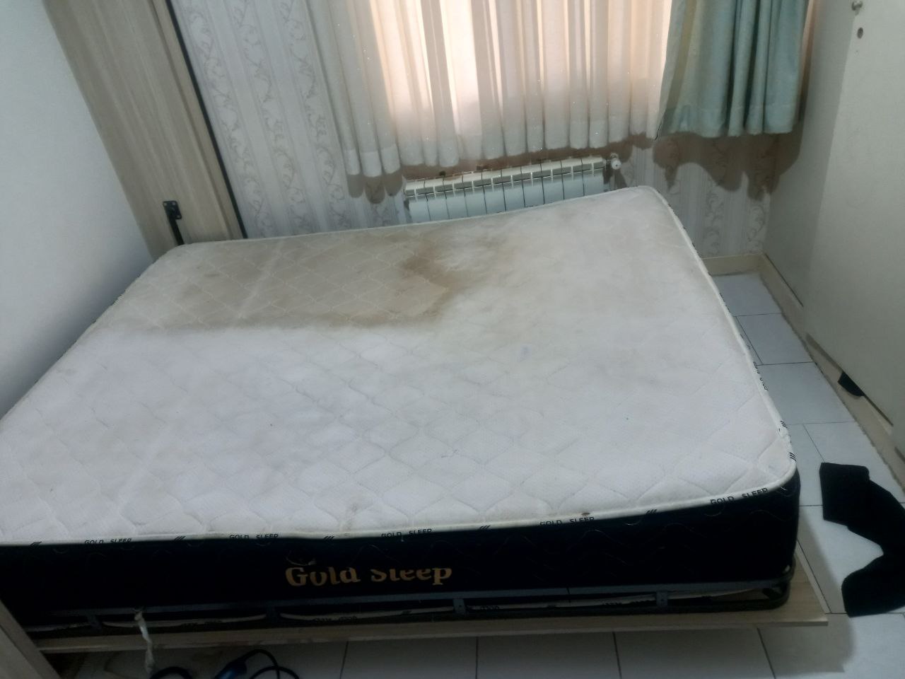 تخت و توشک